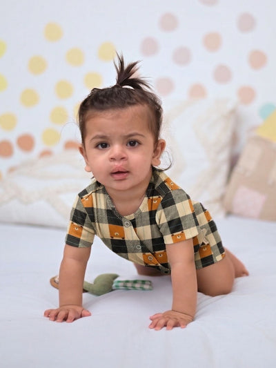 short sleeve bamboo knit romper with snap buttons