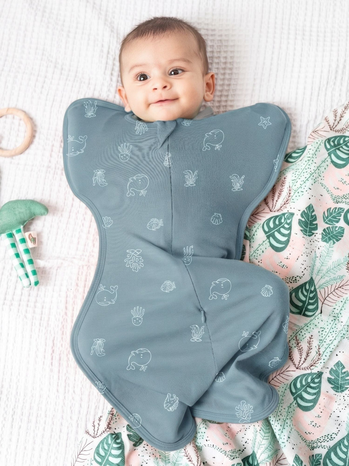 bamboo UPZIE™ swaddle pod - aqua buddies