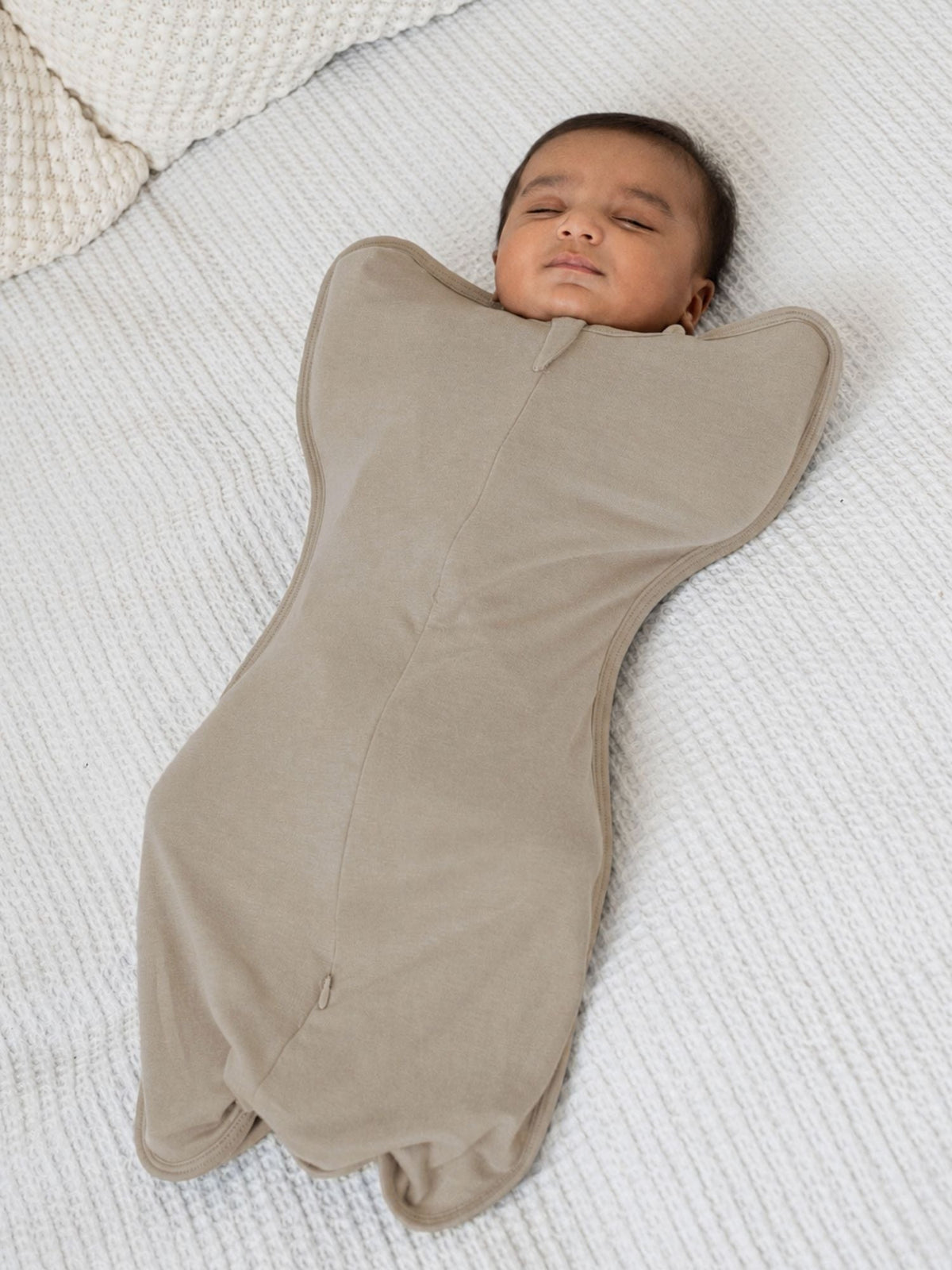 bamboo UPZIE™ swaddle pod - cloud dancer